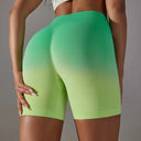 High Waist Gym Shorts Seamless Women Scrunch Butt Workout Shorts Breathable Cycling Yoga Shorts Fitness Push Up Gradient Shorts